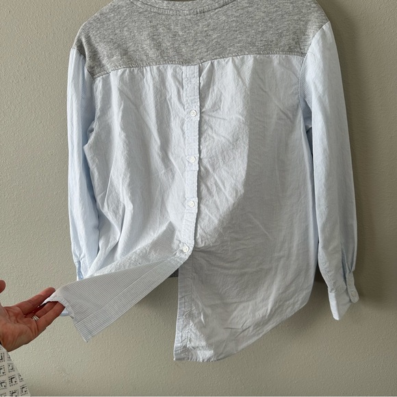 Who What Wear Gray & Light Blue Button Down Back Blouse Size Medium - Picture 13 of 14